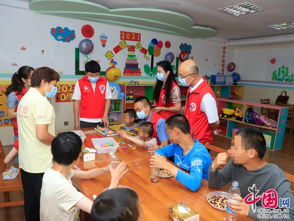 时间为上午 9:00